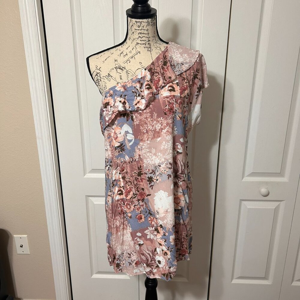 Single shoulder casual floral dress size Large from Andree by Unit